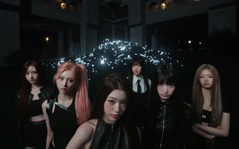 Foto grupal de IVE durante la era de BANG BANG